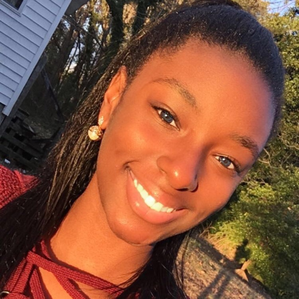Meet your Posher, Latasia